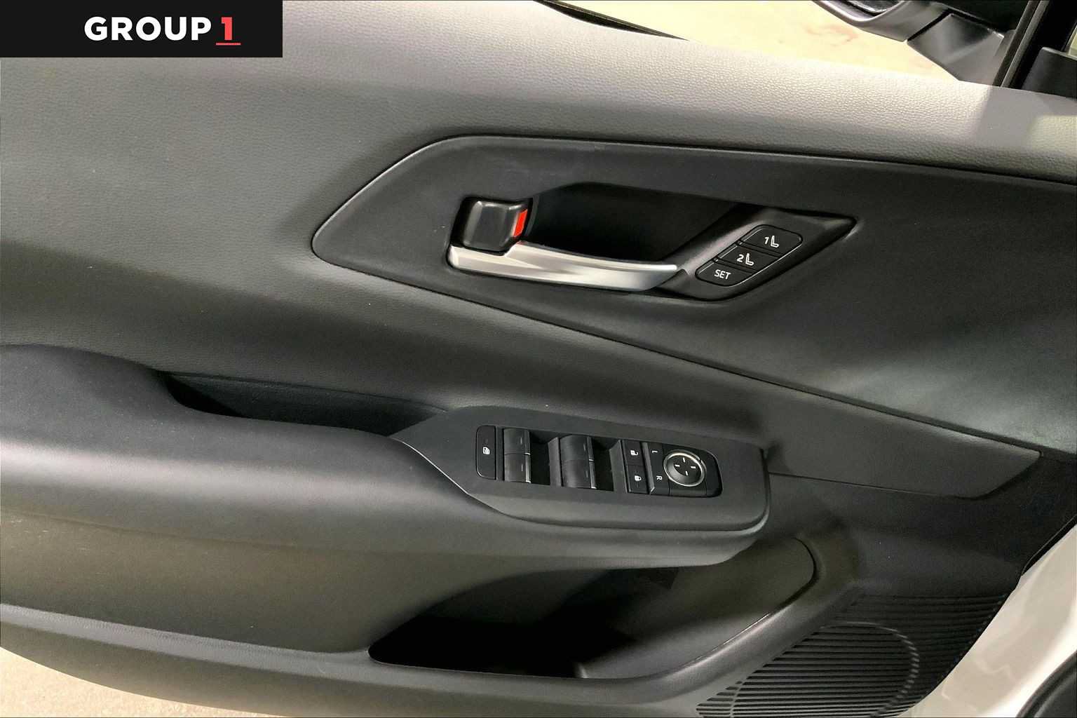 Used 2024 Toyota Prius Prime Premium FWD image 36