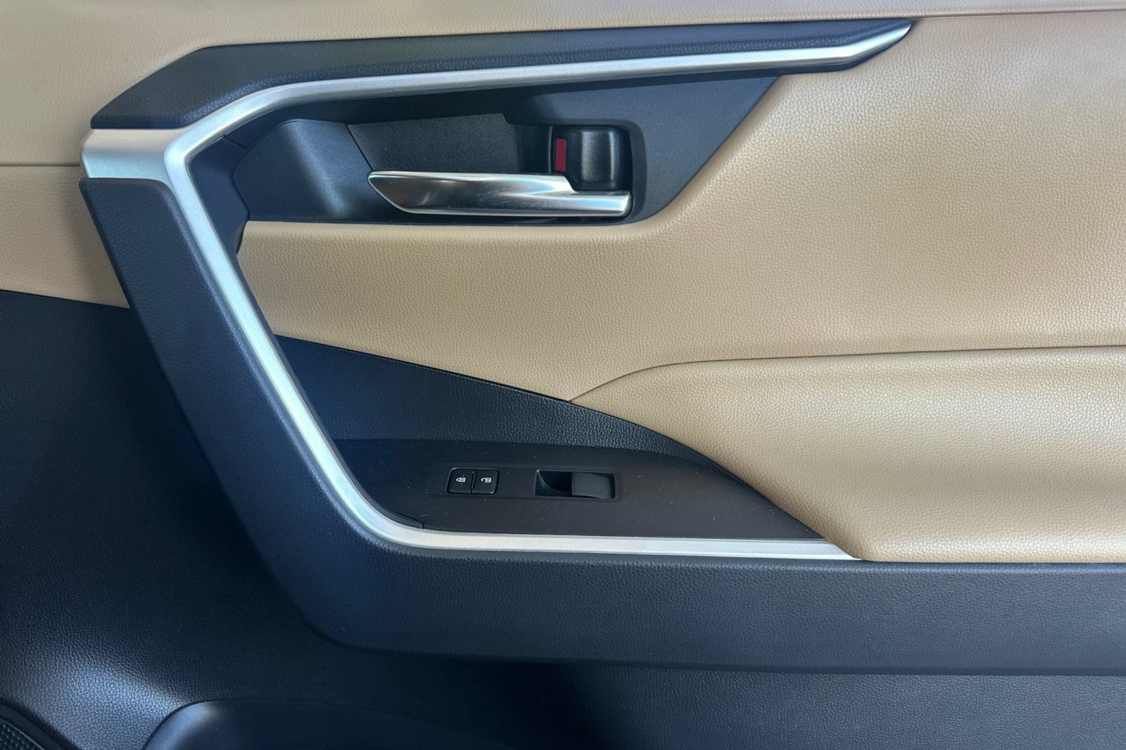 Certified 2021 Toyota RAV4 XLE AWD/4WD image 21