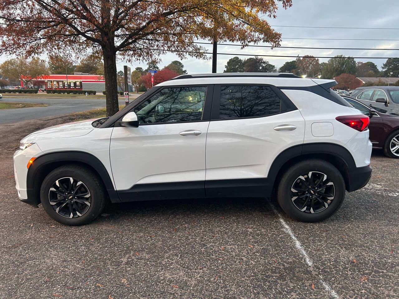 Used 2021 Chevrolet TrailBlazer LT w/ Convenience Package image 5