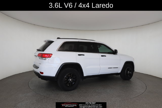 Used 2020 Jeep Grand Cherokee Laredo AWD/4WD image 19