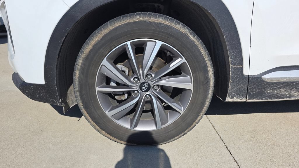 Used 2020 Hyundai Santa Fe SEL w/ Convenience + Premium Package FWD image 10