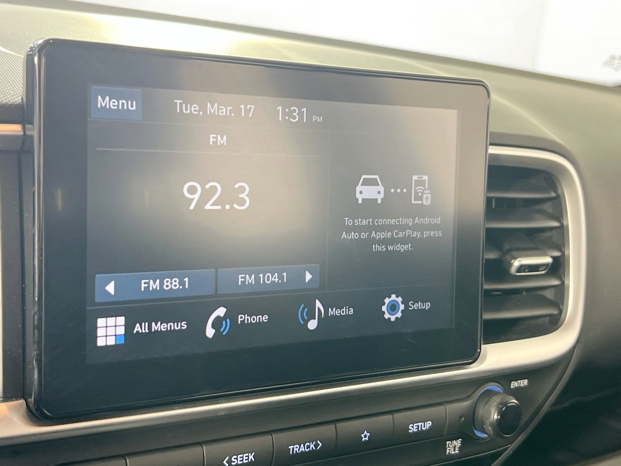 Used 2023 Hyundai Venue SE w/ Cargo Package image 14