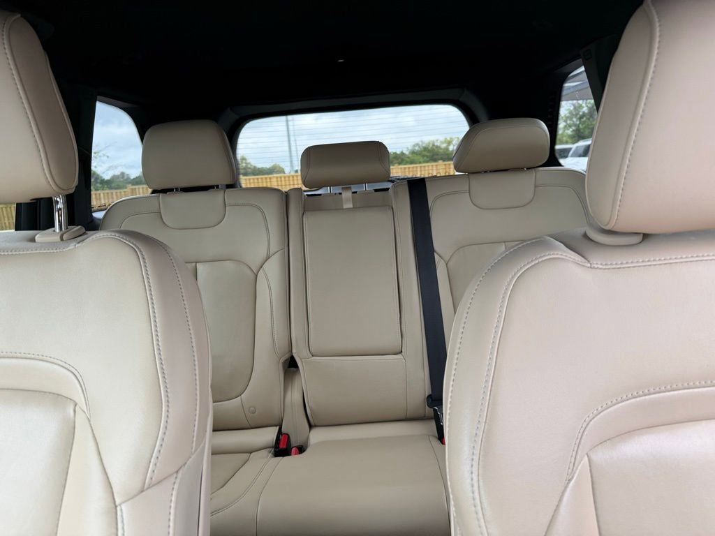 Used 2023 Jeep Grand Cherokee Limited image 21