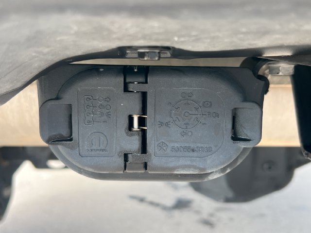 Used 2024 Jeep Wrangler Unlimited Rubicon AWD/4WD image 12