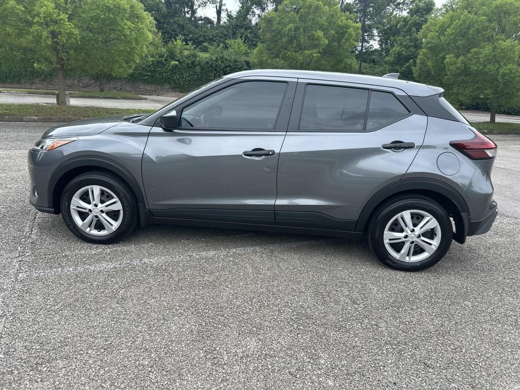 Certified 2025 Nissan Kicks Play S FWD image 4