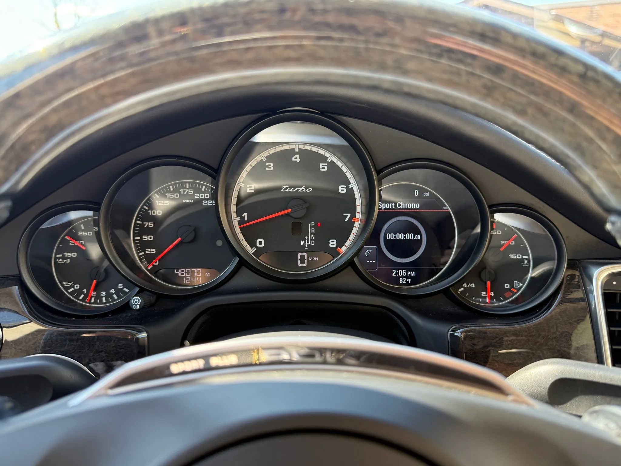 Used 2016 Porsche Panamera Turbo image 34