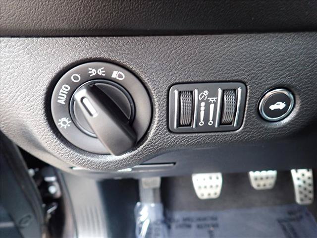 Used 2022 Dodge Challenger R/T Scat Pack RWD image 15