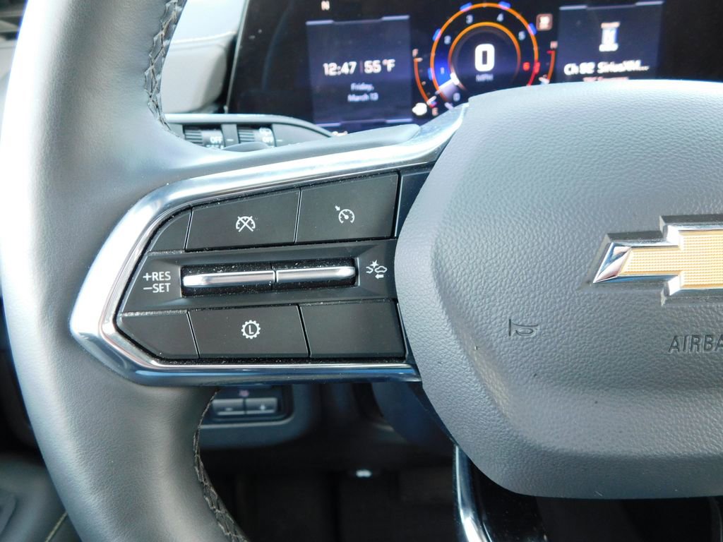 Used 2025 Chevrolet Suburban Premier image 40