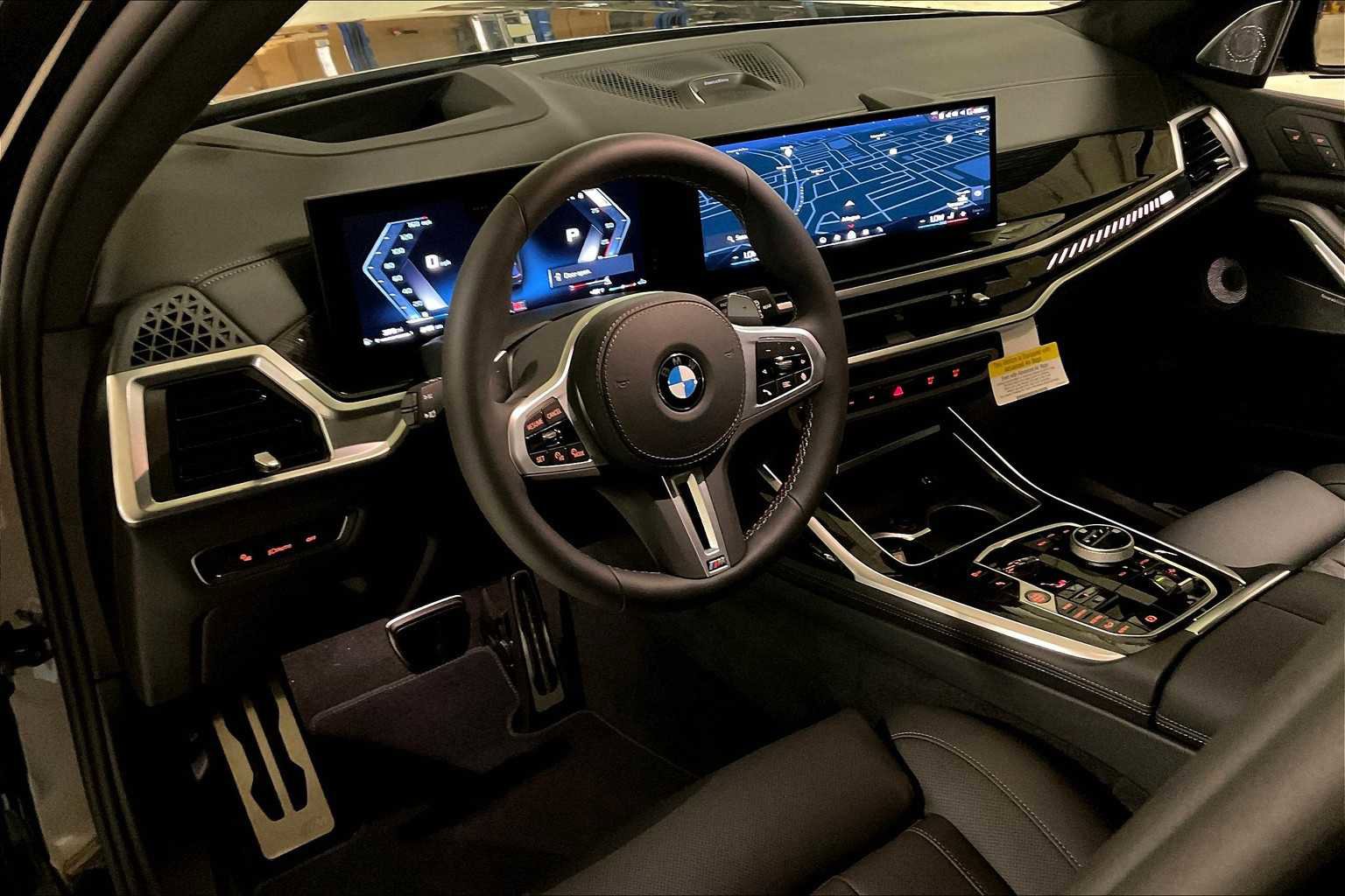 New 2026 BMW X7 M60i image 8