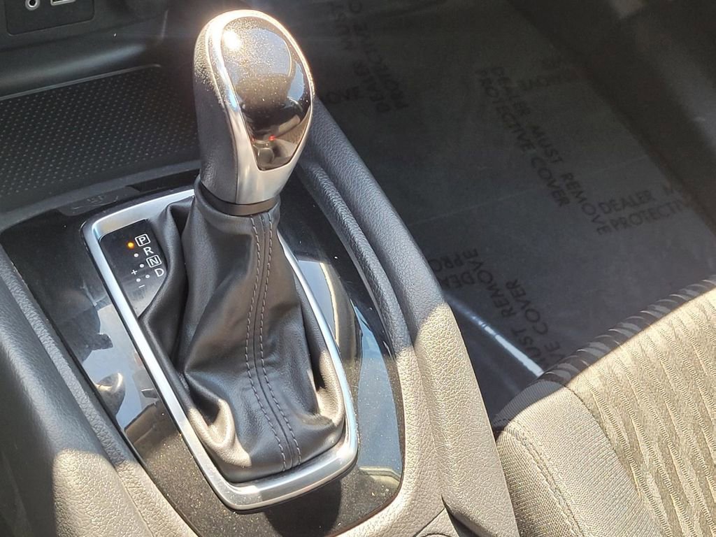 Used 2018 Nissan Rogue SV w/ Sun & Sound Touring Package image 27