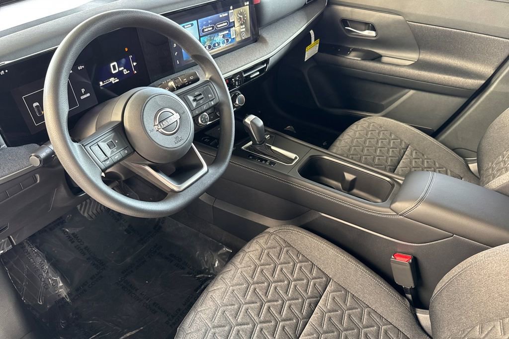 New 2025 Nissan Kicks SV w/ SV Premium Package AWD/4WD image 7