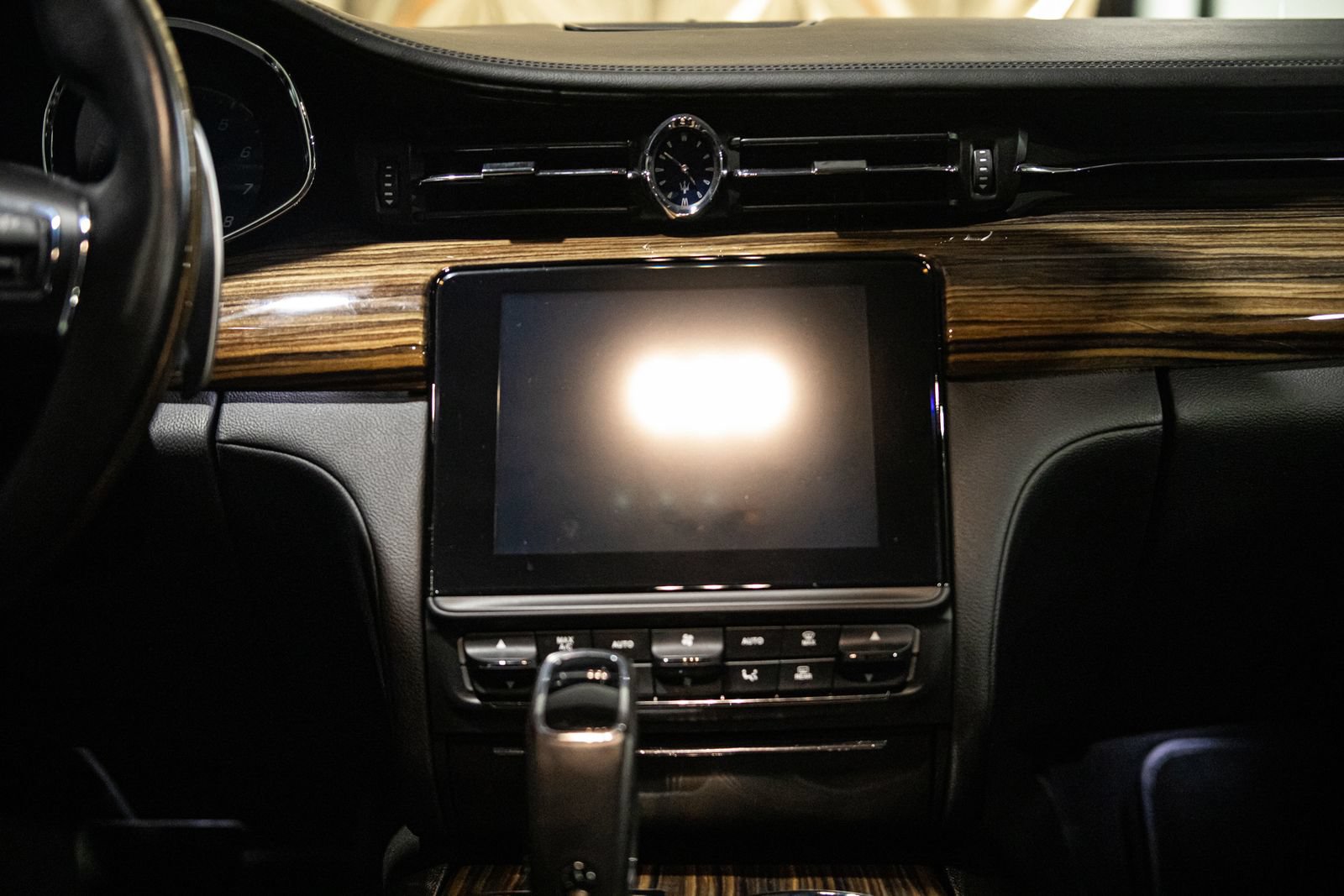 Used 2019 Maserati Quattroporte S Q4 AWD/4WD image 17