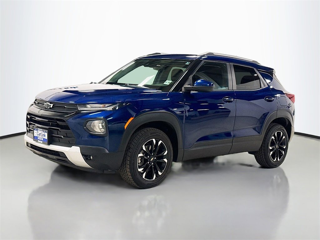 Used 2022 Chevrolet TrailBlazer LT w/ LPO, Blackout Package image 3