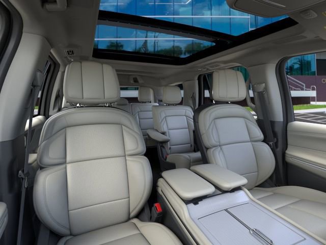 New 2025 Lincoln Navigator Reserve AWD/4WD image 10