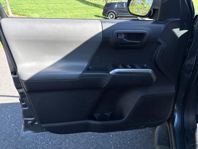 Certified 2023 Toyota Tacoma SR5 AWD/4WD image 21