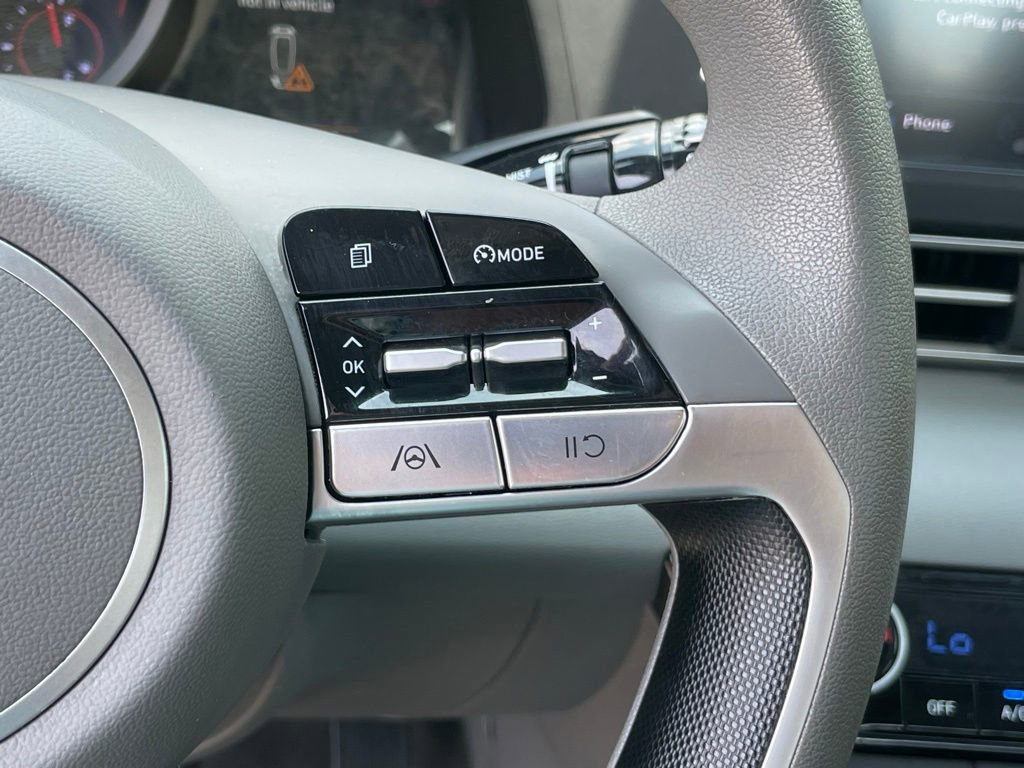 Used 2023 Hyundai Elantra SEL image 16