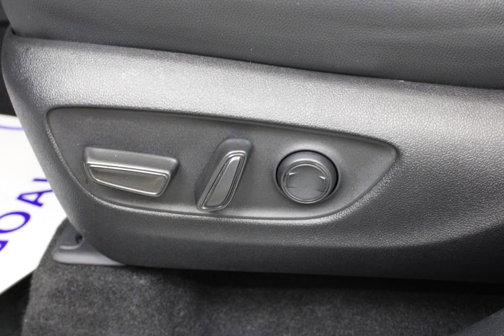 Used 2024 Toyota Grand Highlander Limited image 17