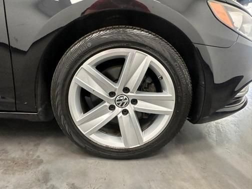Used 2016 Volkswagen CC Sport FWD image 16