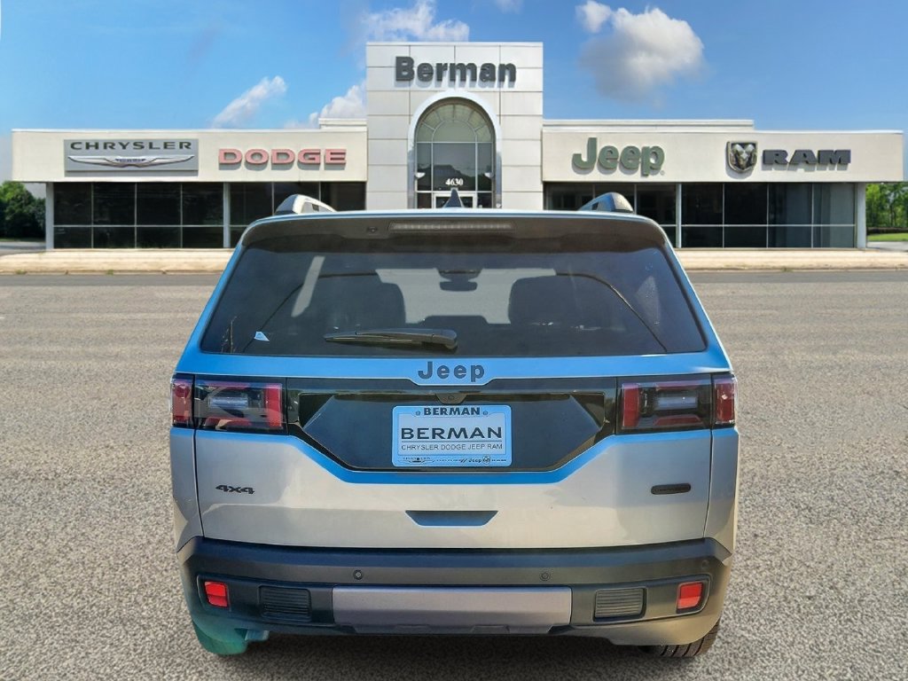 New 2026 Jeep Cherokee Overland w/ Trailer Tow Group AWD/4WD image 7