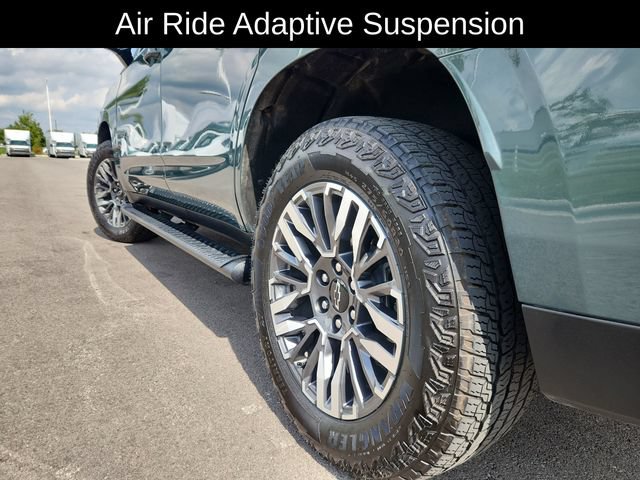 Used 2025 Chevrolet Tahoe Z71 w/ Z71 Off-Road Package AWD/4WD image 18
