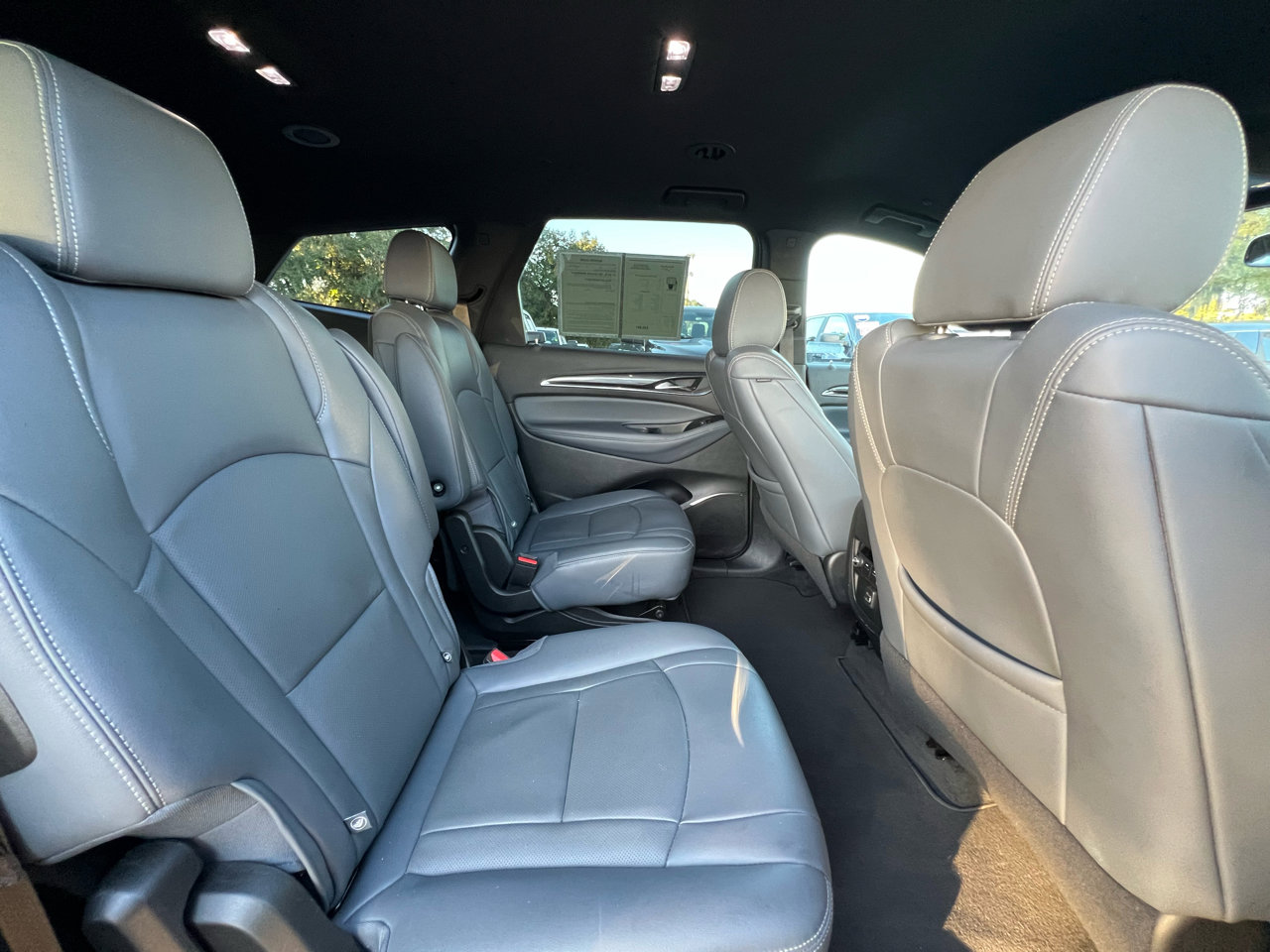 Used 2023 Buick Enclave Essence image 32