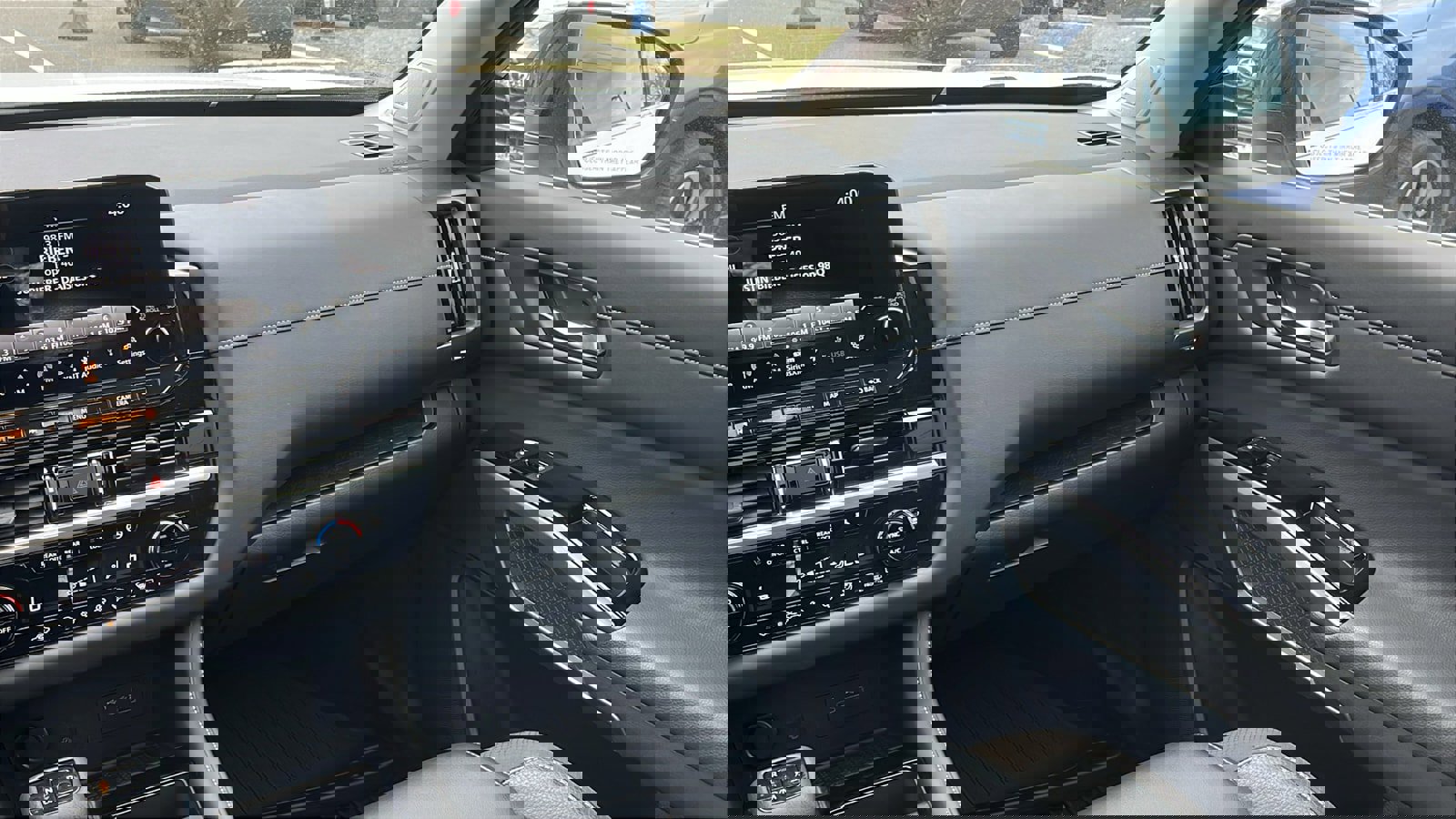 Used 2023 Nissan Pathfinder SL w/ SL Premium Package image 24