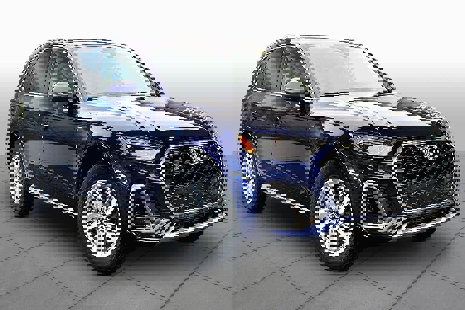 Certified 2023 Audi Q5 2.0T Premium w/ Convenience Package image 3