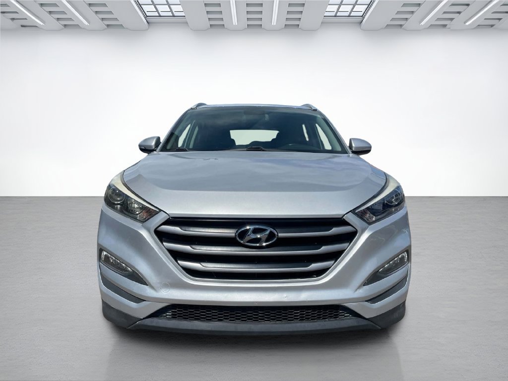 Used 2017 Hyundai Tucson SE Plus FWD image 2