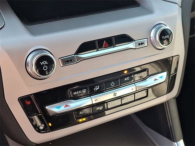 Certified 2024 Ford Explorer XLT w/ Equipment Group 202A image 15