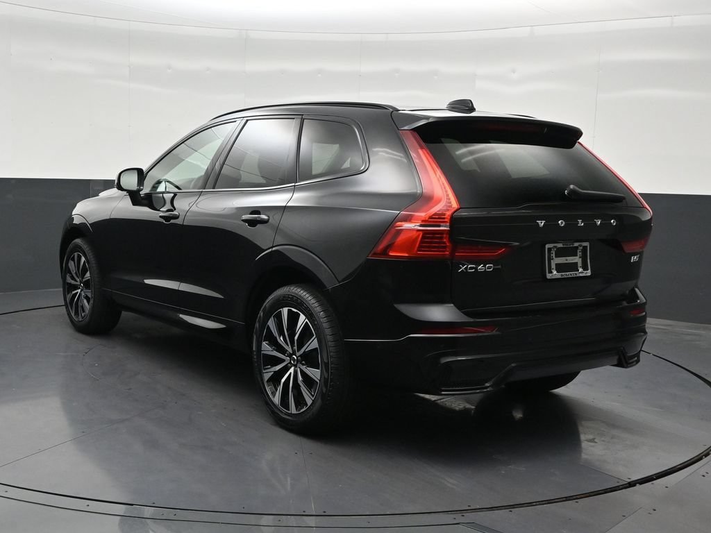Certified 2024 Volvo XC60 B5 Plus AWD/4WD image 3