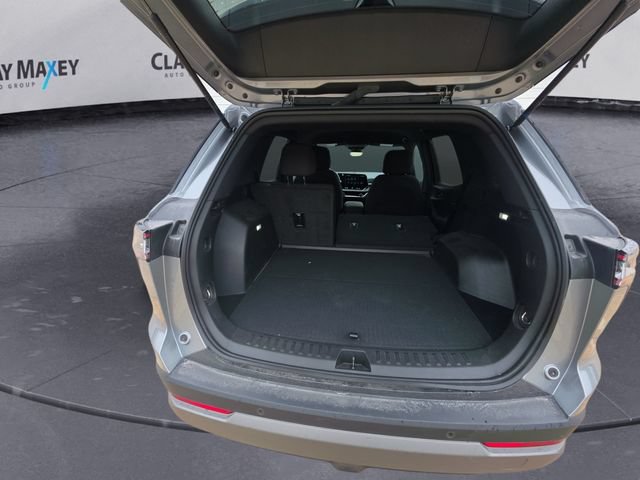 Used 2026 Chevrolet Equinox LT w/ Safety and Technology Package FWD image 24