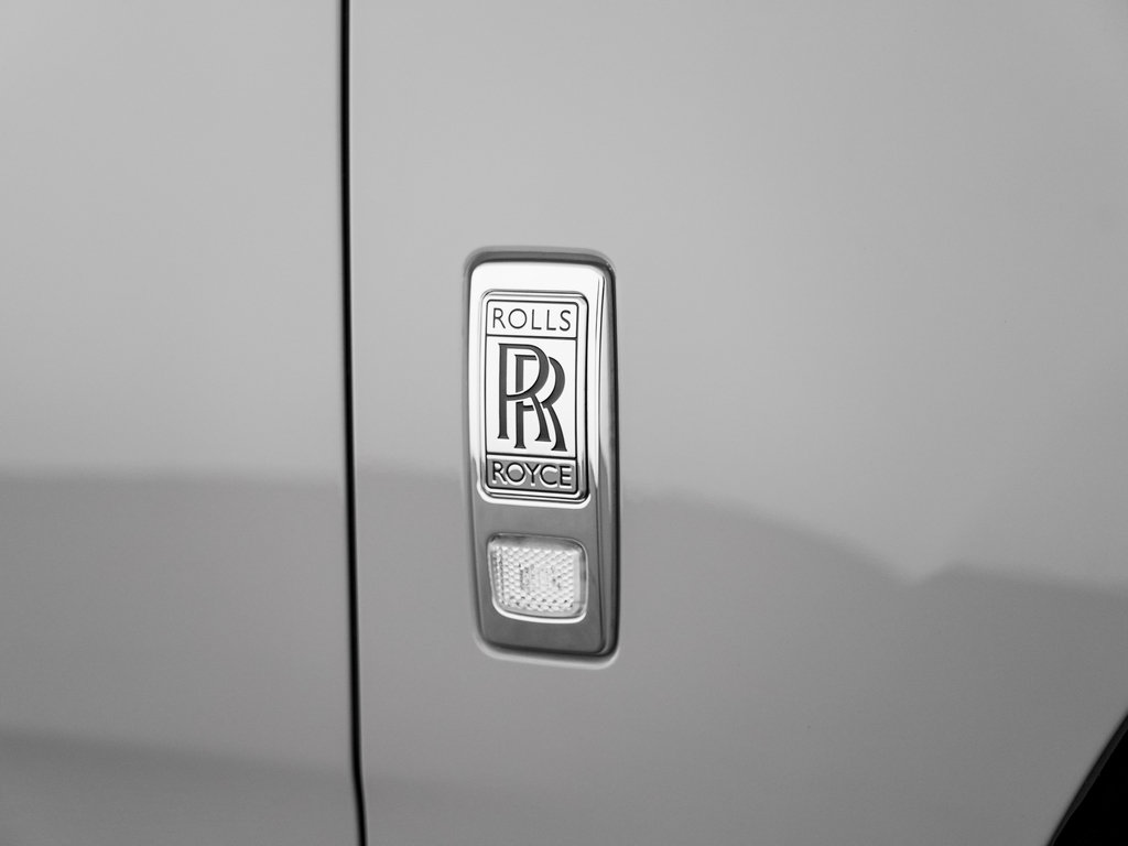 Certified 2024 Rolls-Royce Cullinan AWD/4WD image 46