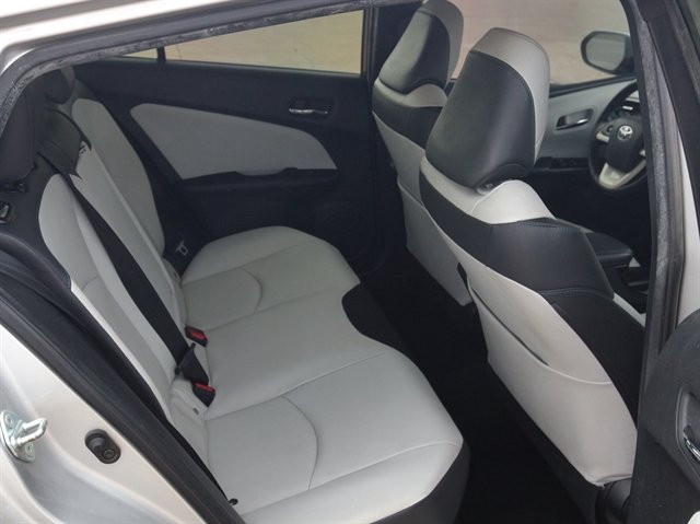 Used 2016 Toyota Prius Four w/ Advanced Technology Package FWD image 29