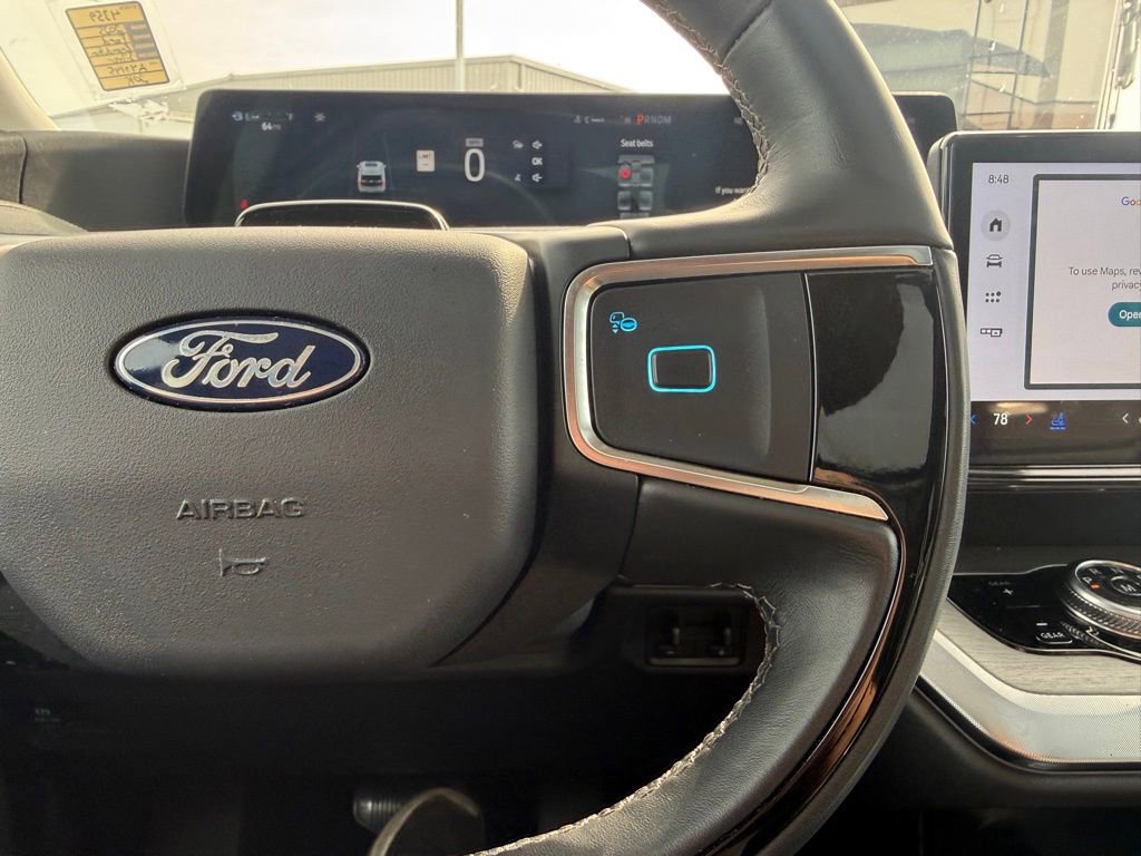 Used 2025 Ford Expedition Platinum AWD/4WD image 12