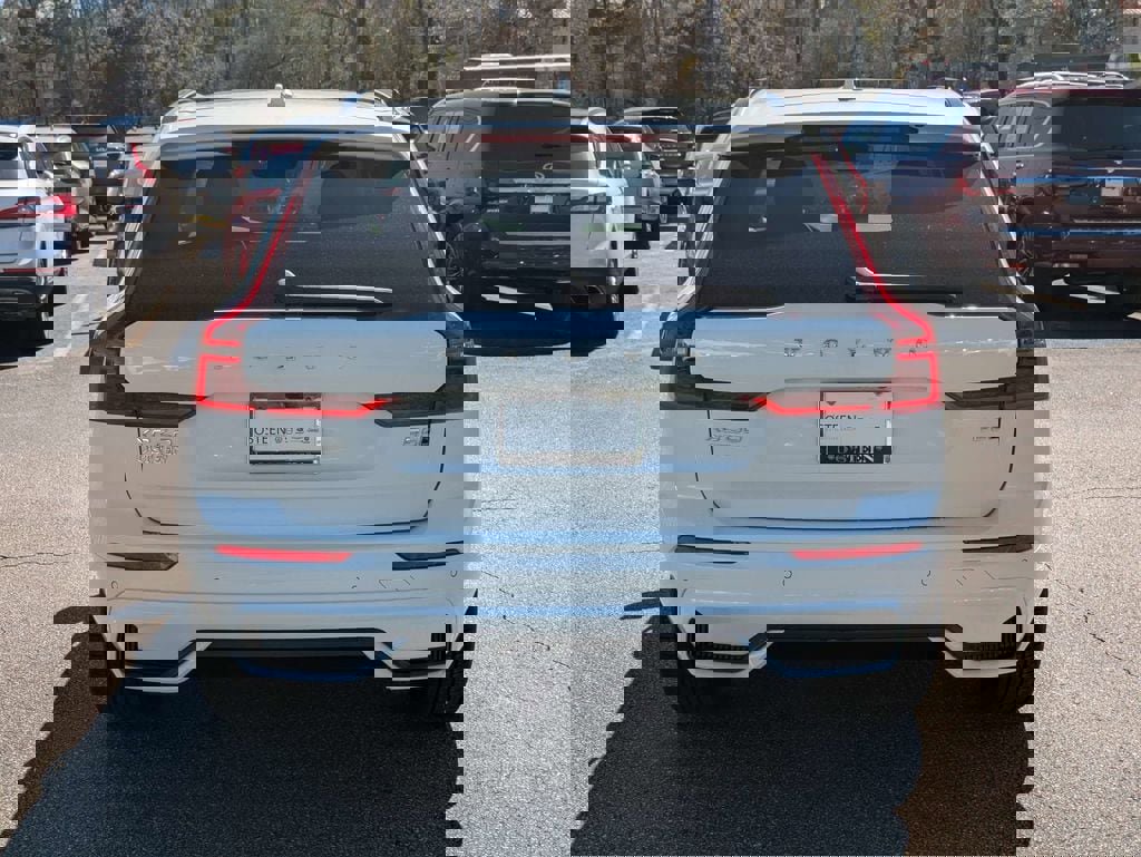 Used 2026 Volvo XC60 B5 Core image 6