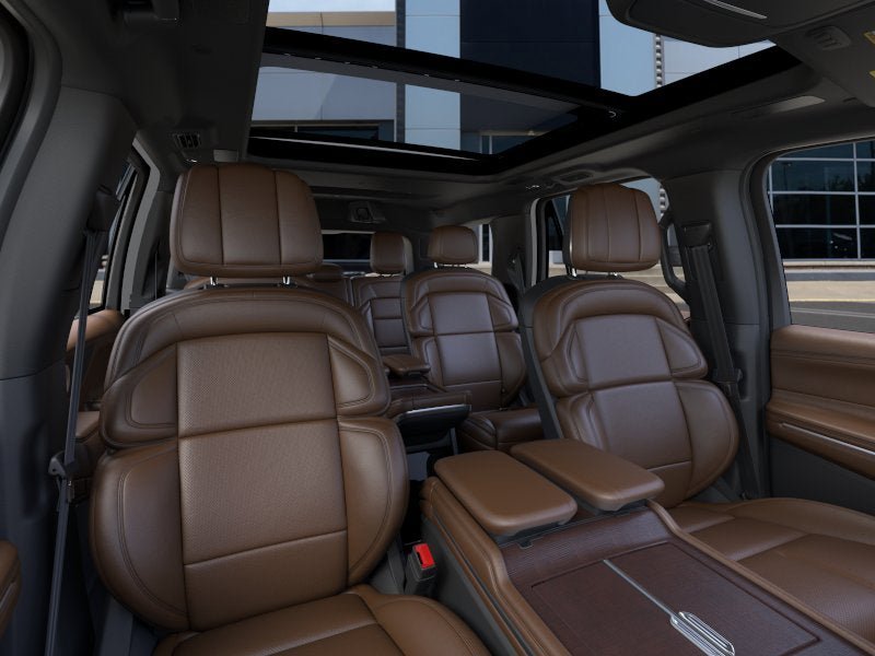 New 2026 Lincoln Navigator Reserve AWD/4WD image 10