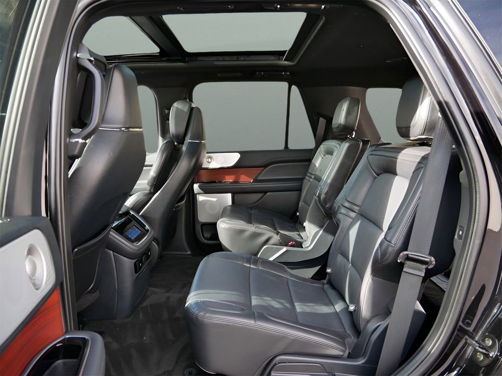 Used 2024 Lincoln Navigator Reserve AWD/4WD image 11