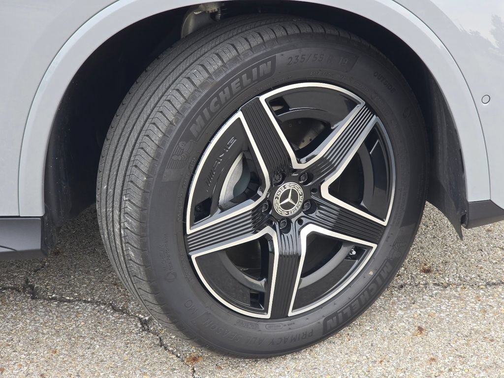 Used 2026 Mercedes-Benz GLC 300 4MATIC image 13