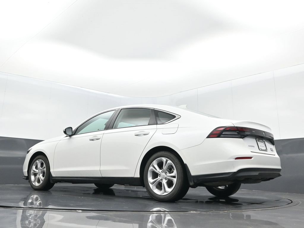 Certified 2025 Honda Accord LX image 17
