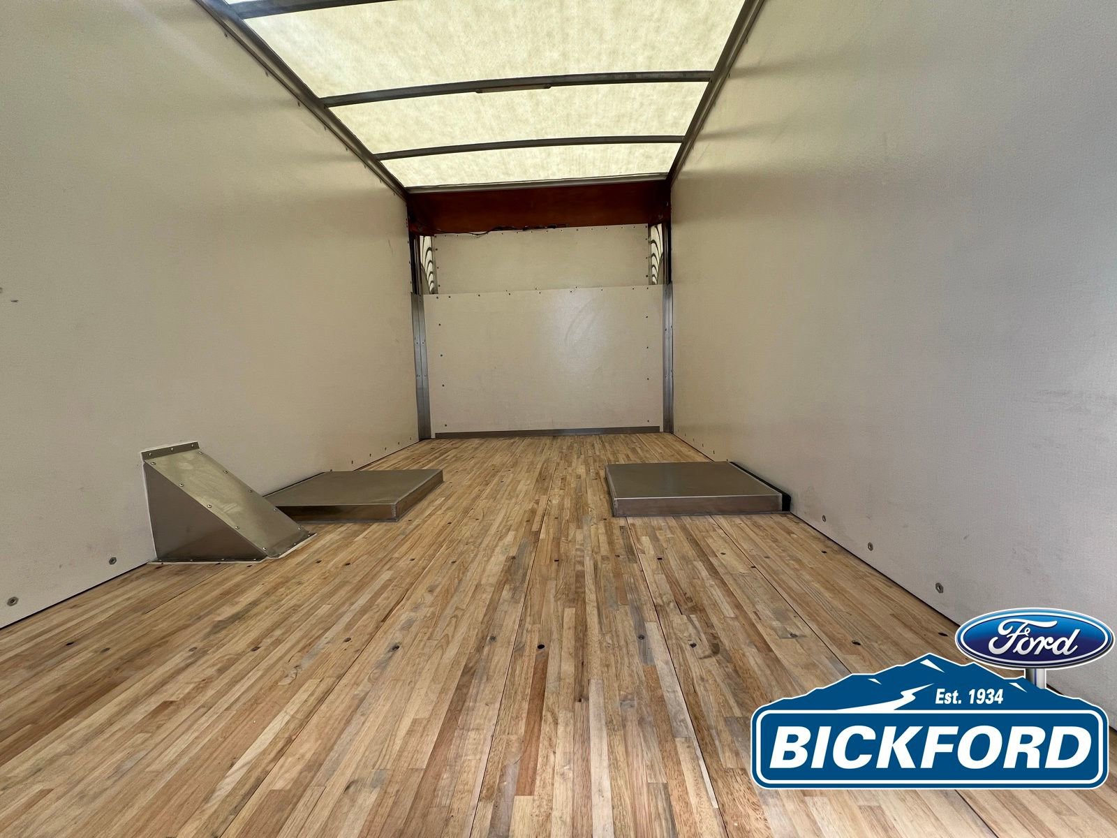 New 2026 Ford E-350 and Econoline 350 Super Duty w/ Interior Upgrade Package image 7