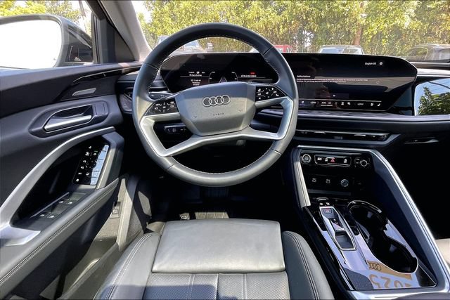 Used 2025 Audi Q5 Premium Plus w/ Premium Plus AWD/4WD image 5