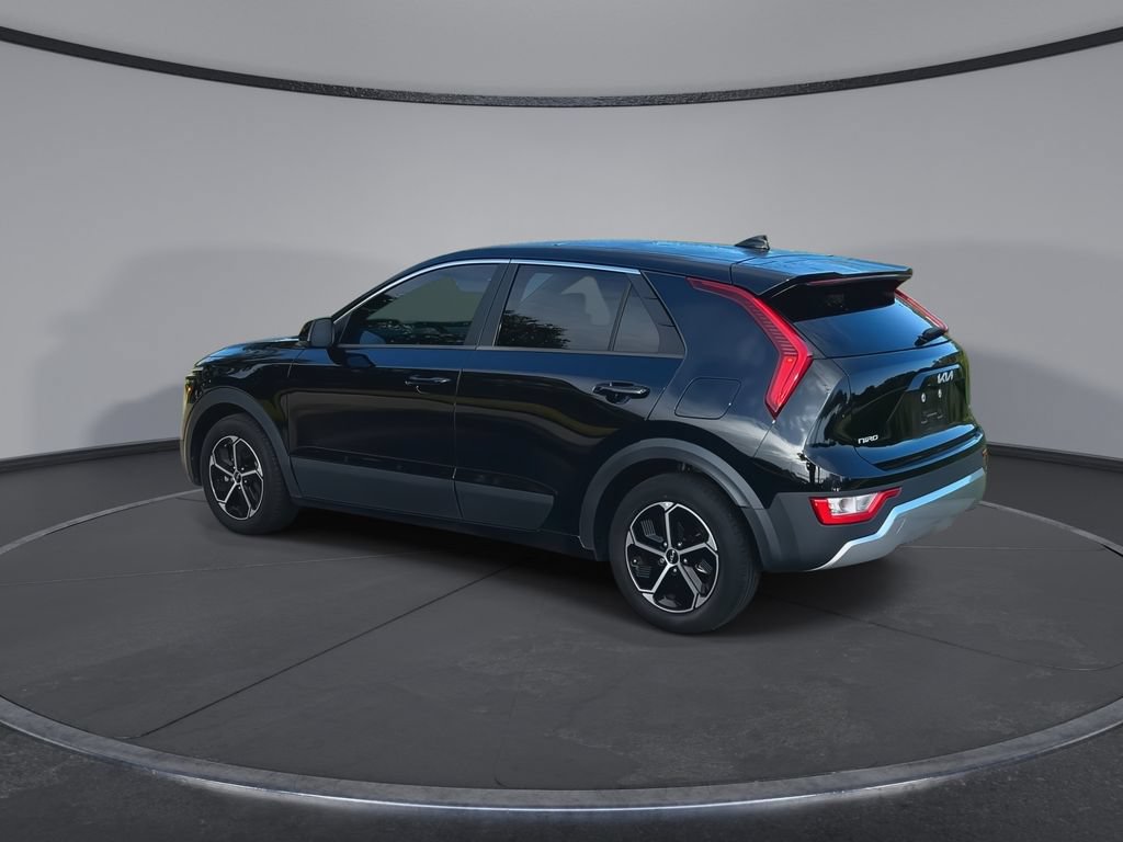 Used 2024 Kia Niro LX FWD image 6