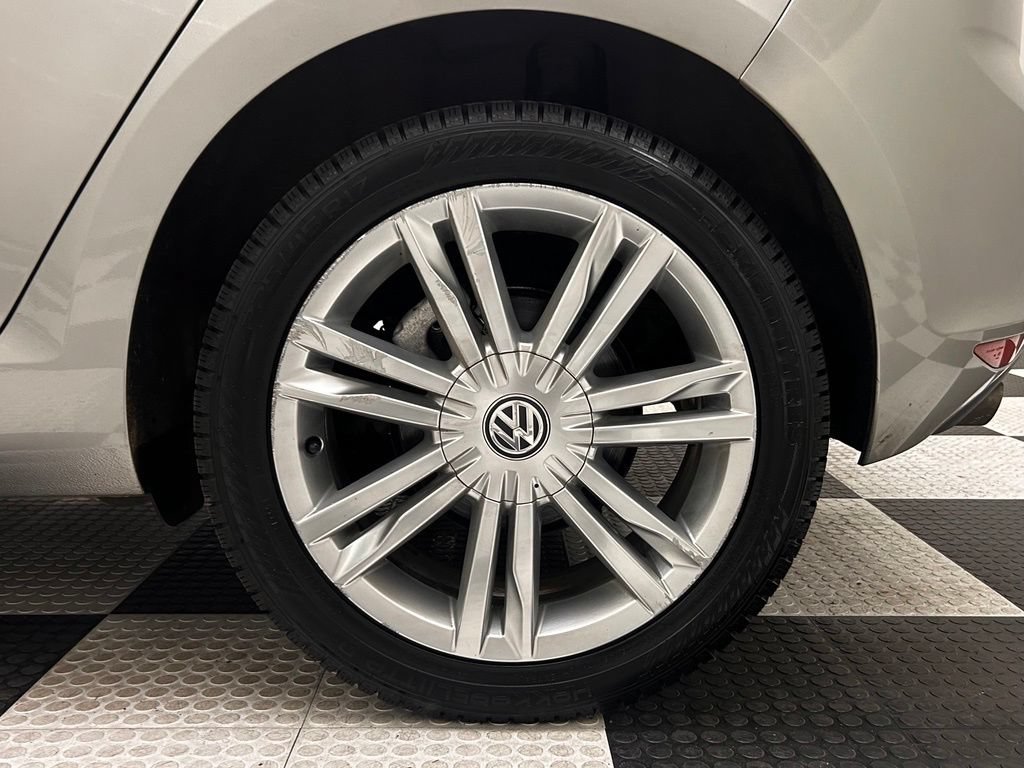 Used 2015 Volkswagen Golf TDI FWD image 8