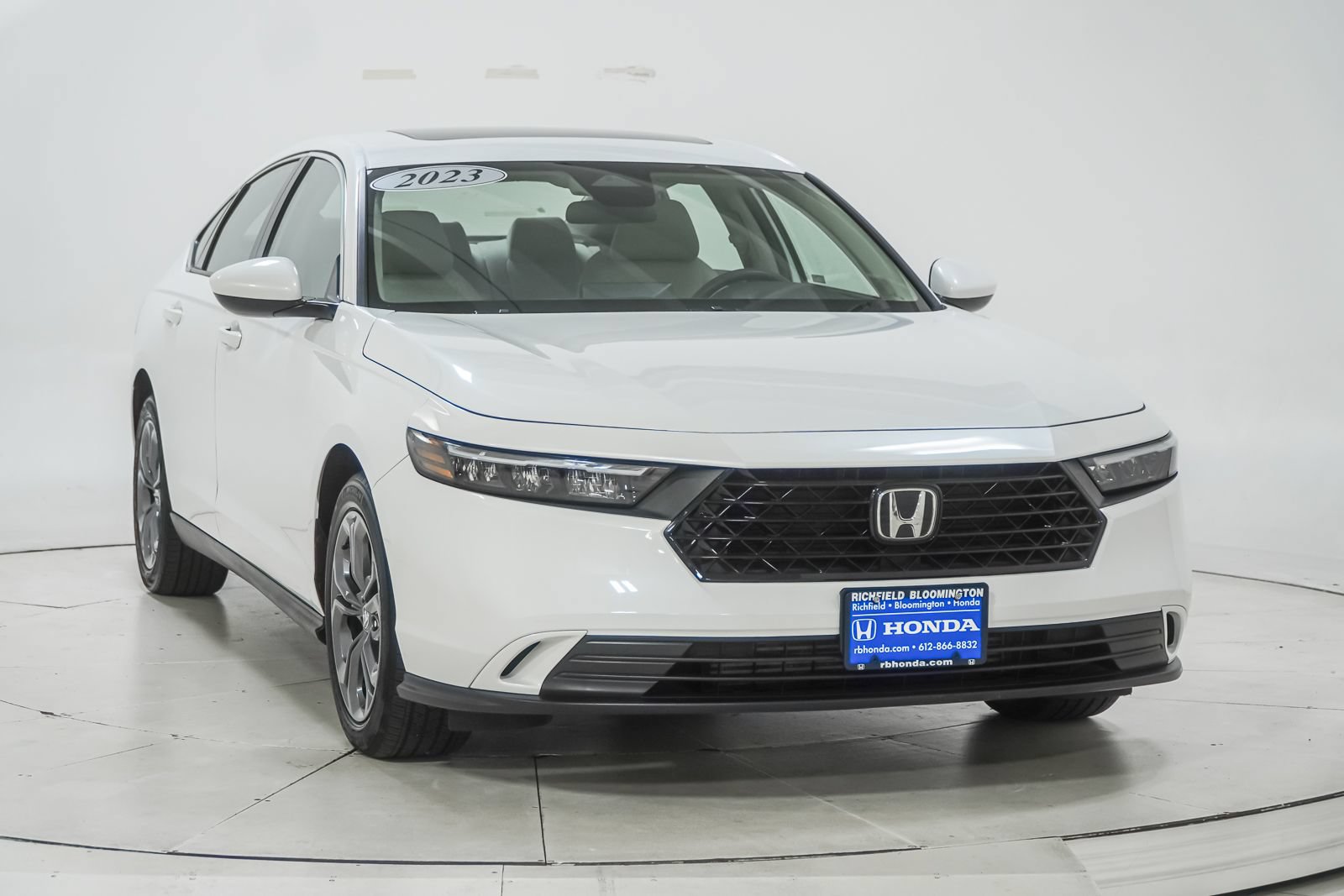Used 2023 Honda Accord EX image 16