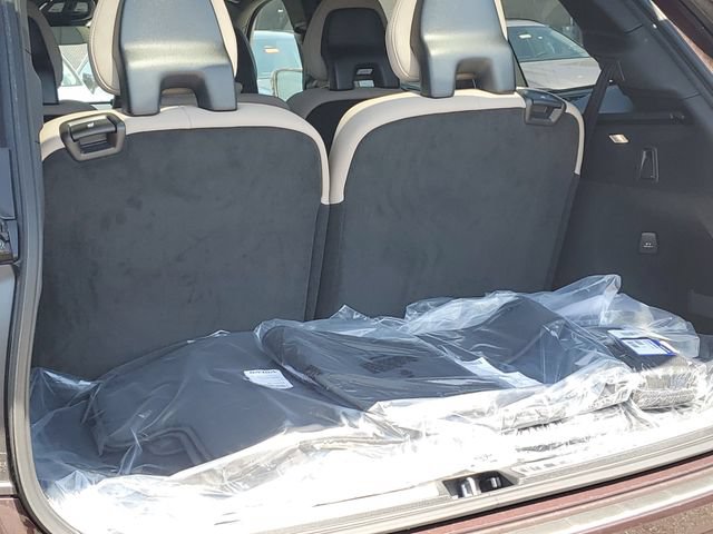 New 2026 Volvo XC90 B5 Plus w/ Protection Package Premier AWD/4WD image 32