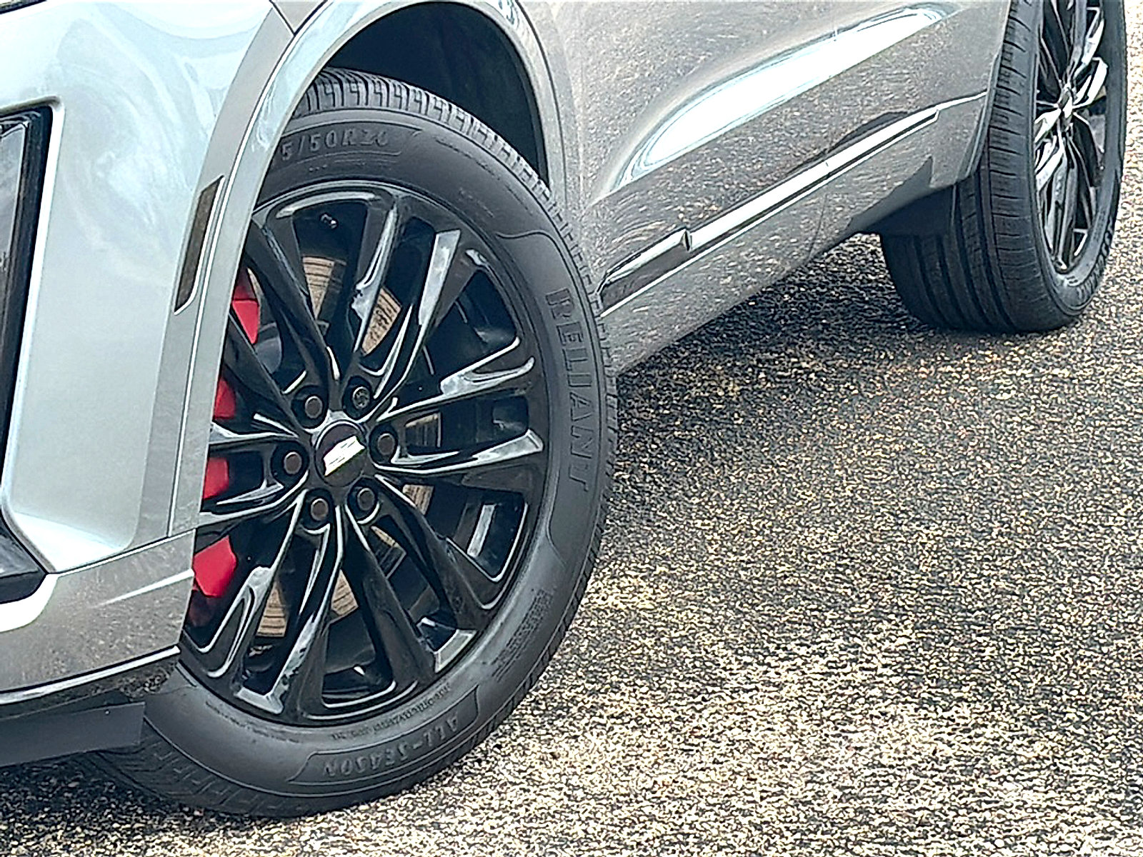 Used 2024 Cadillac XT6 Sport w/ LPO, Floor Liner Package AWD/4WD image 3