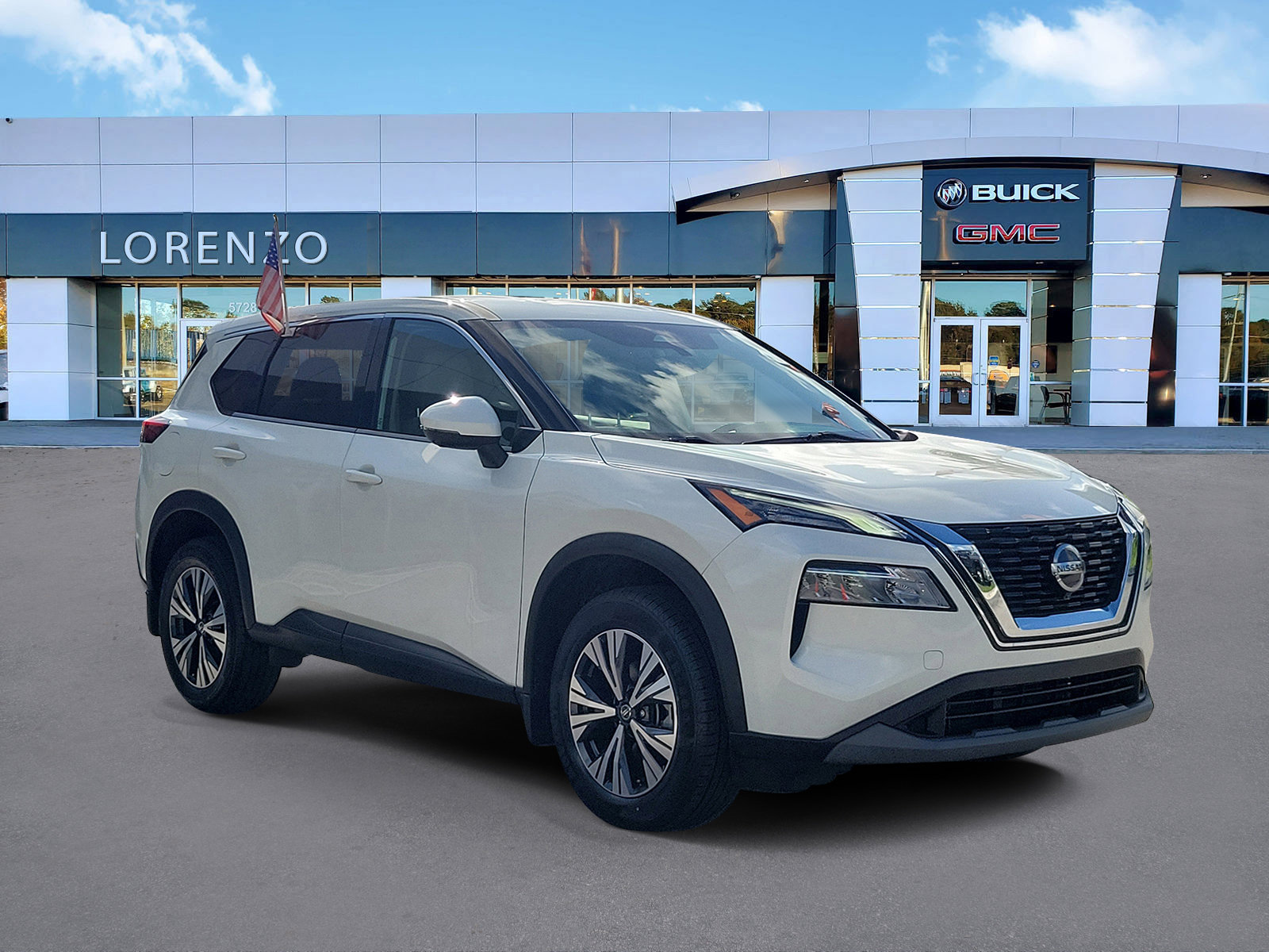 Used 2021 Nissan Rogue SV image 3