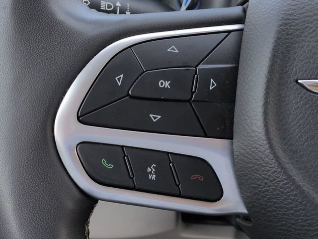 Certified 2024 Chrysler Pacifica Touring-L FWD image 25