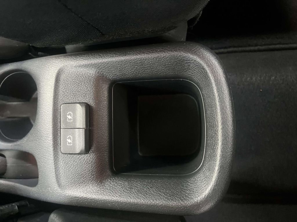 Used 2022 Nissan Versa SV image 13