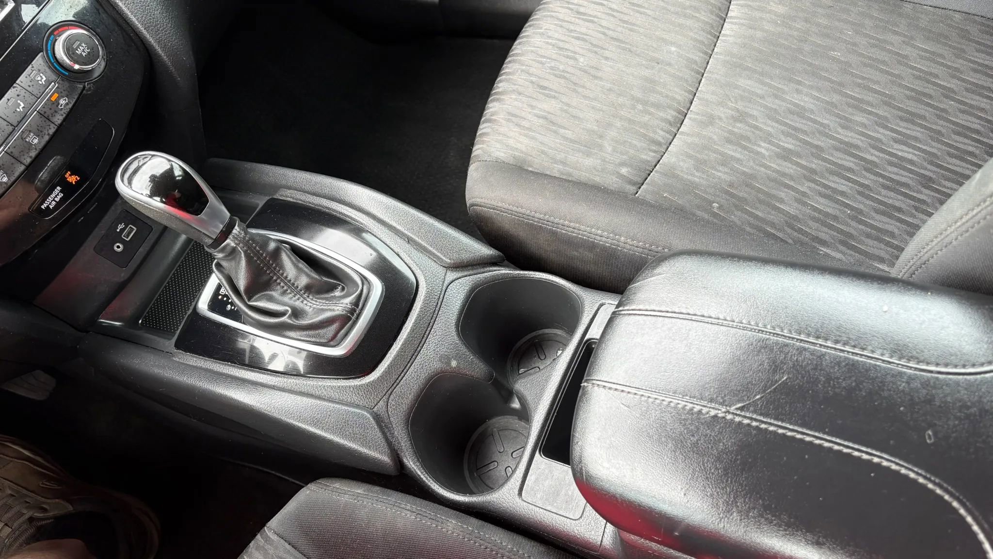 Used 2020 Nissan Rogue S AWD/4WD image 22